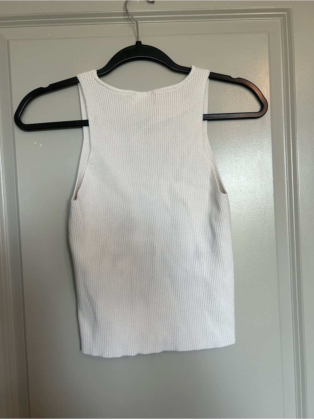 Open Edit White Ribbed V-Neck Tank - Picture 4 of 4